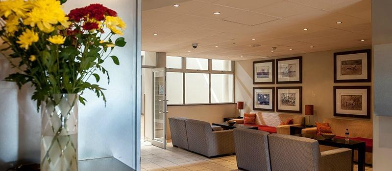 Peermont Metcourt Hotel Франсистаун Екстериор снимка