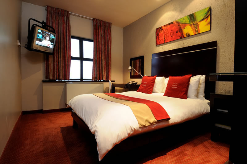 Peermont Metcourt Hotel Франсистаун Екстериор снимка