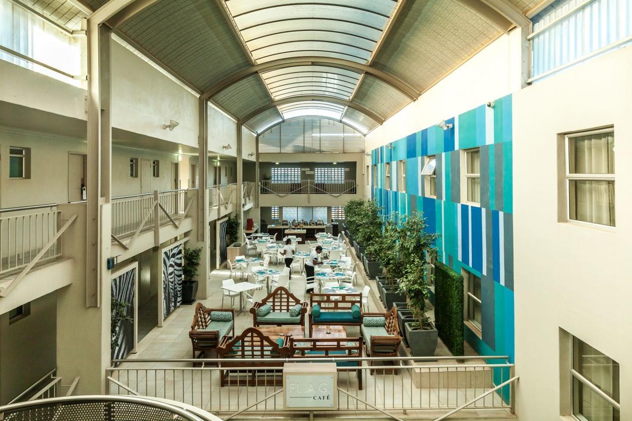 Peermont Metcourt Hotel Франсистаун Екстериор снимка