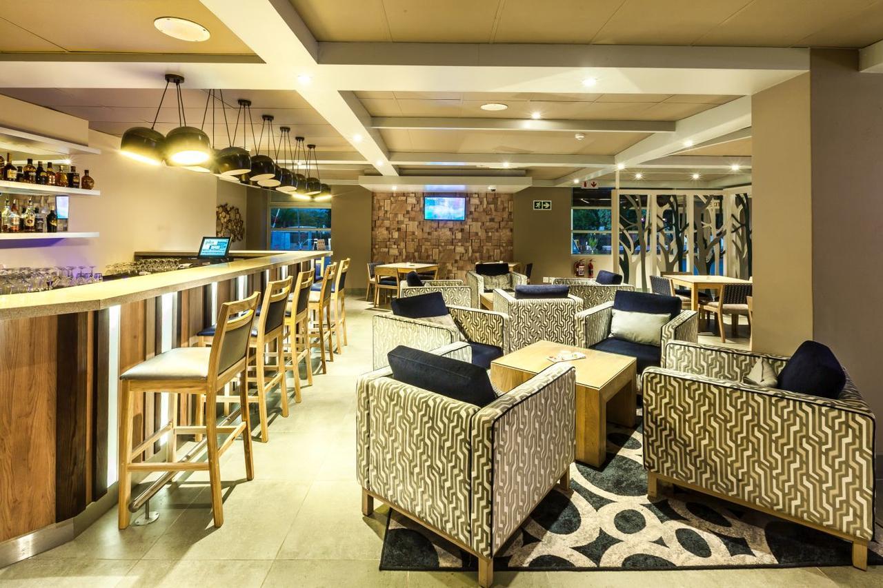 Peermont Metcourt Hotel Франсистаун Екстериор снимка