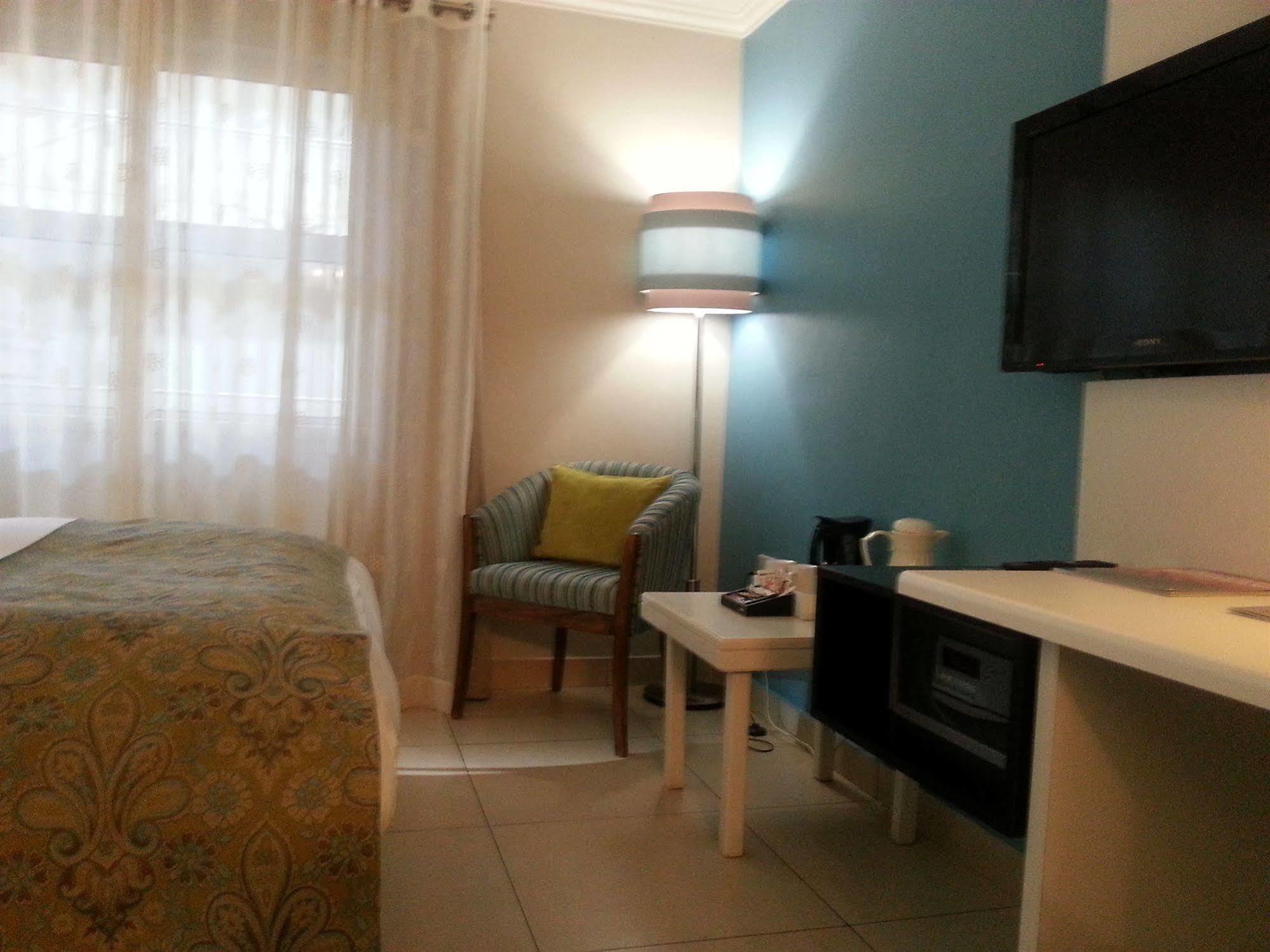 Peermont Metcourt Hotel Франсистаун Екстериор снимка