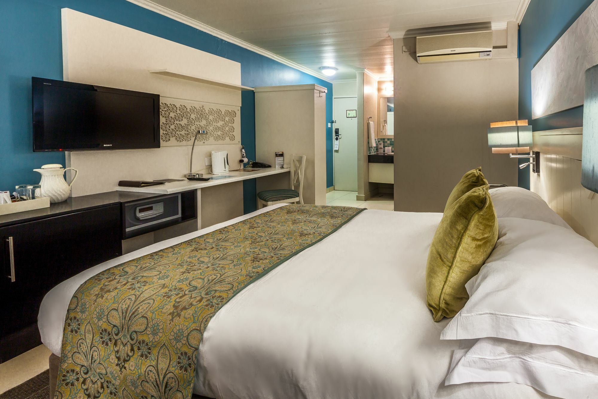 Peermont Metcourt Hotel Франсистаун Екстериор снимка